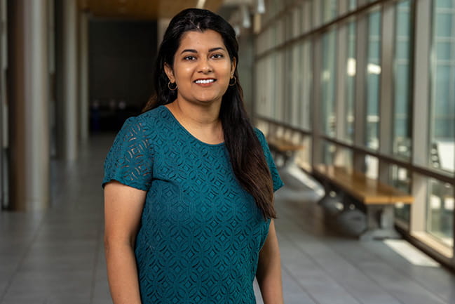 Headshot of Kalyani Sonawane in hallway